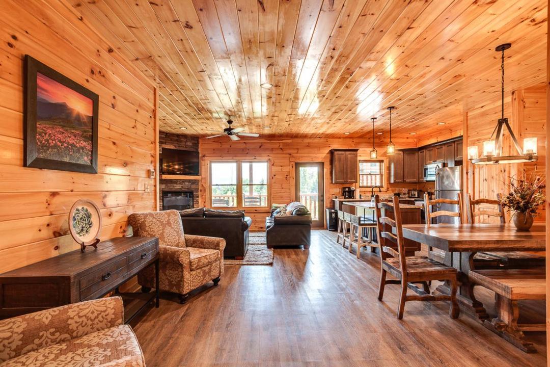 Gatlinburg Cabin With Private Hot Tub By Staycating Buitenkant foto