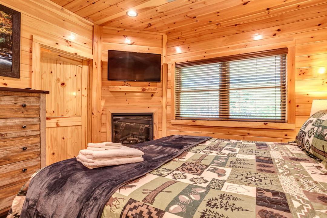 Gatlinburg Cabin With Private Hot Tub By Staycating Buitenkant foto