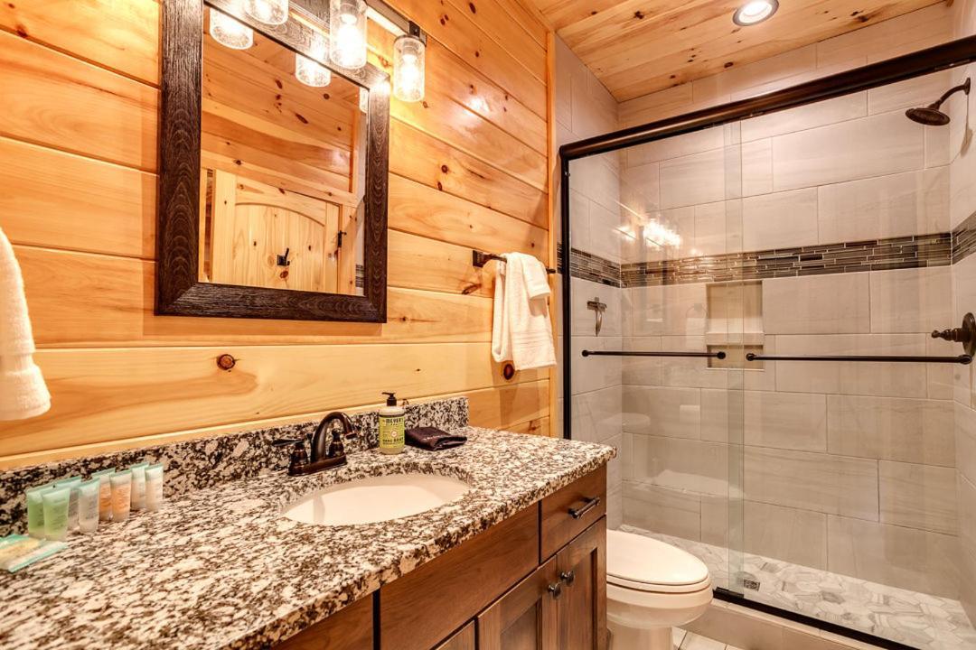 Gatlinburg Cabin With Private Hot Tub By Staycating Buitenkant foto