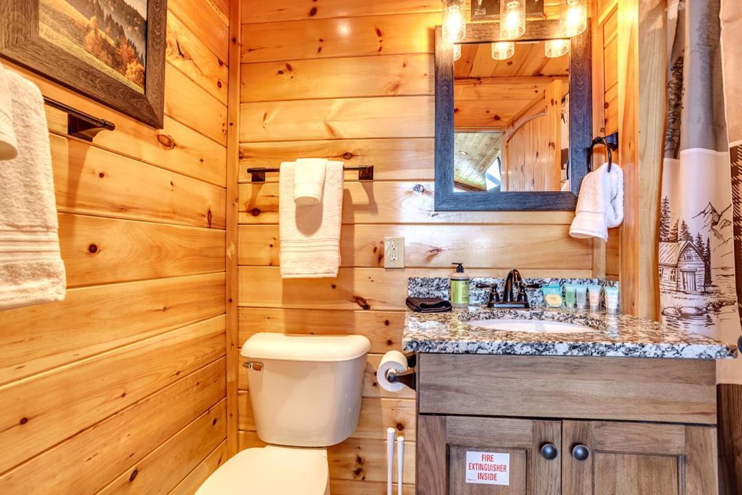 Gatlinburg Cabin With Private Hot Tub By Staycating Buitenkant foto