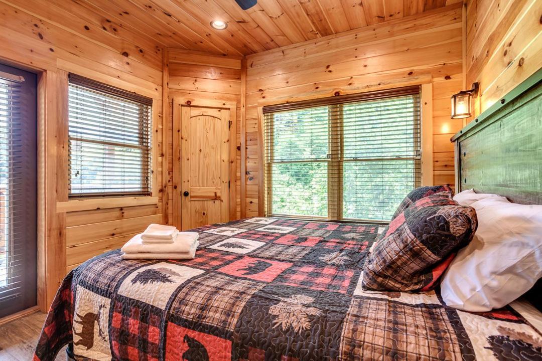 Gatlinburg Cabin With Private Hot Tub By Staycating Buitenkant foto
