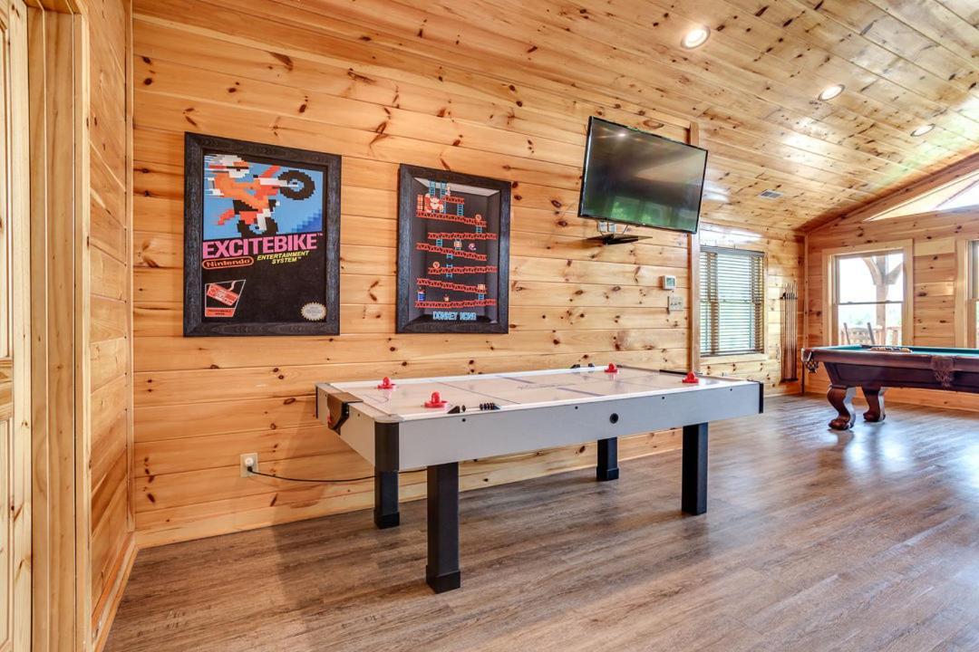 Gatlinburg Cabin With Private Hot Tub By Staycating Buitenkant foto