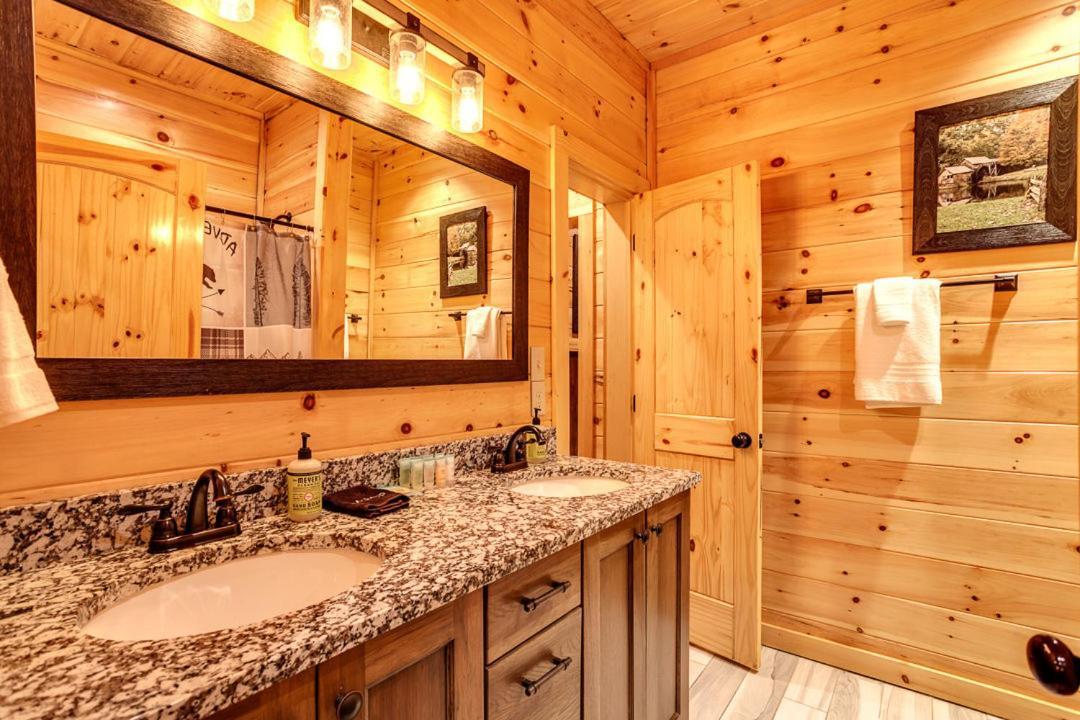 Gatlinburg Cabin With Private Hot Tub By Staycating Buitenkant foto
