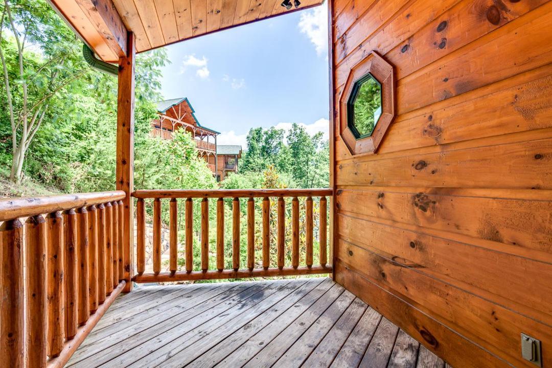 Gatlinburg Cabin With Private Hot Tub By Staycating Buitenkant foto